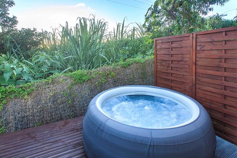 L'Escapade Creole Jacuzzi Privatif Bungalow Bananier Сен-Жозеф Экстерьер фото